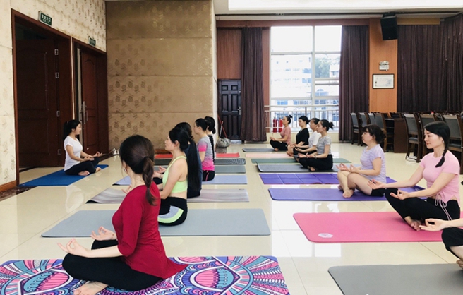 一起来yoga | 医院工会2020年首期瑜伽兴趣班正式开班啦！