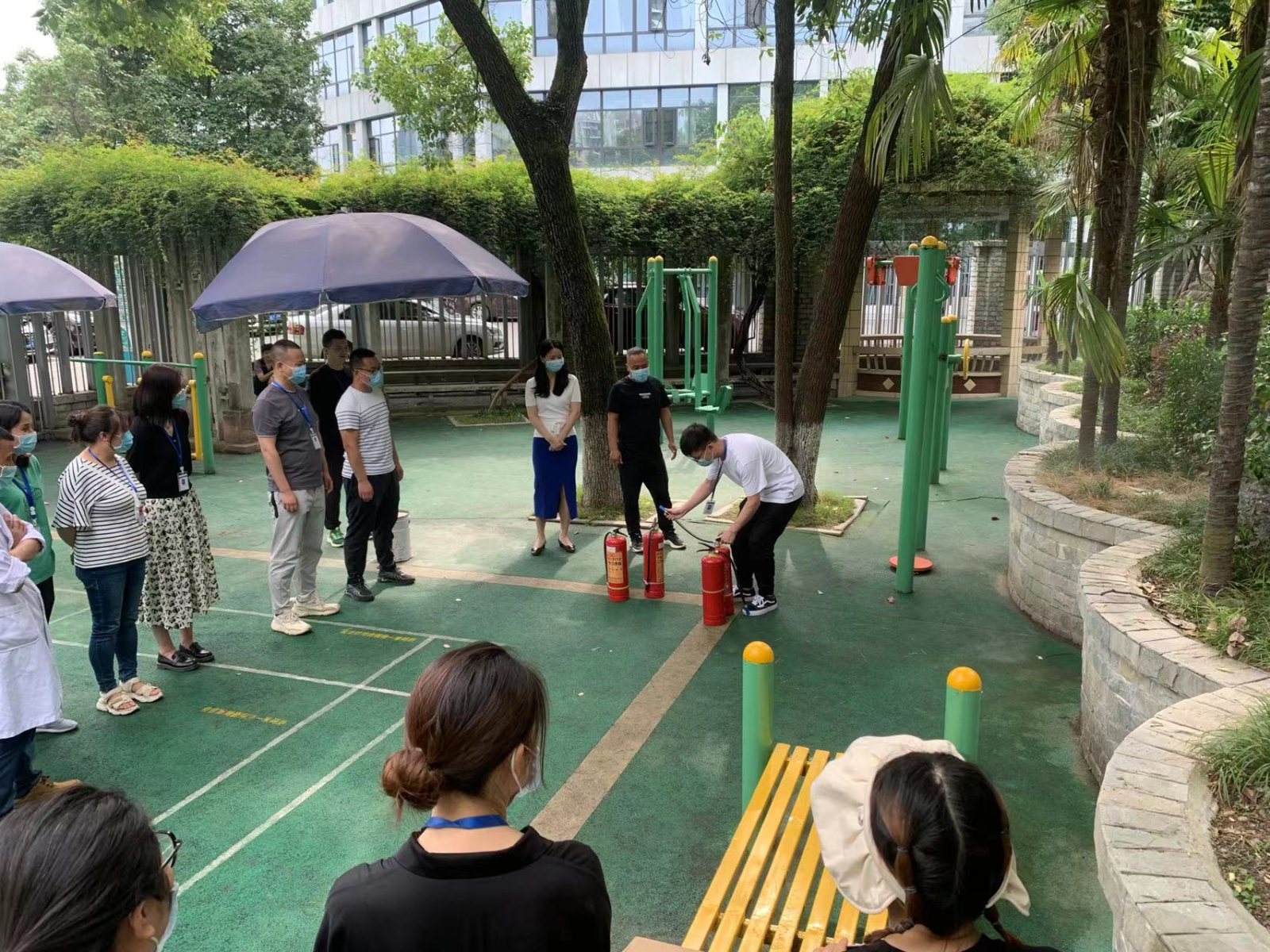 行后第七党支部举行消防应急演练——防范于未“燃”