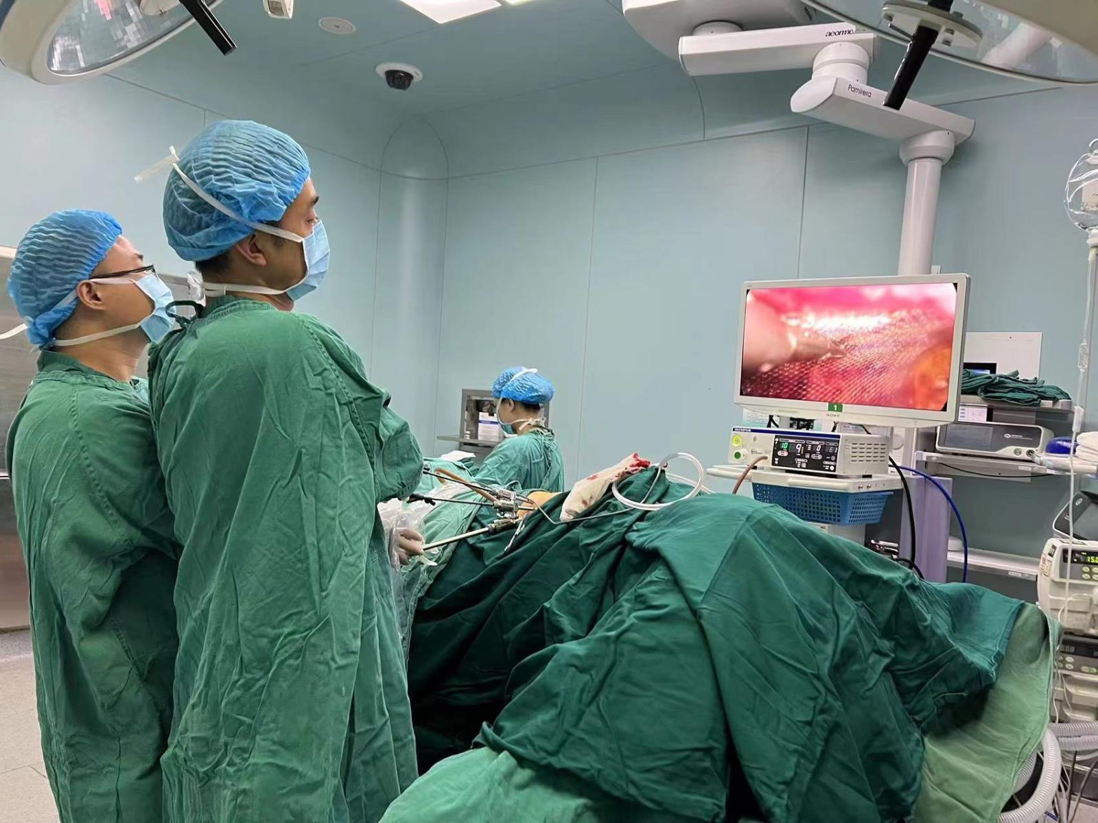 30年“致命隐患”终解除！多学科联手微创手术消除多年困扰